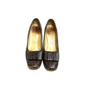 Vintage 1950s crocodile leather slip on classic workwear pumps